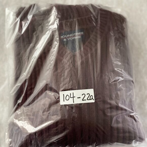 Vintage Roundtree & Yorke Mens Burgundy Ribbed Knit Classic V-Neck Sweater Sz L - Picture 8 of 8